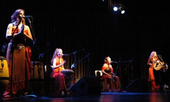 de_boca_en_boca_041006_01