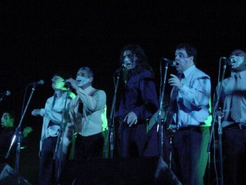 falta_y_resto_040903_01