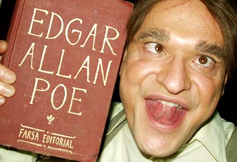 Belloso pone cara de libro 